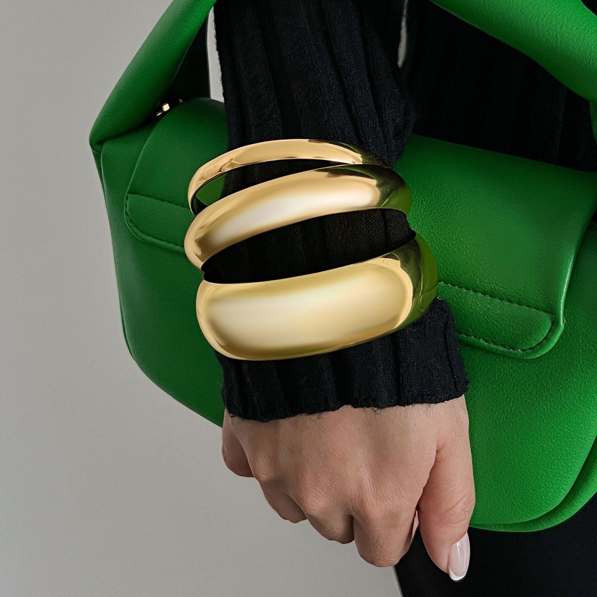 Wholesale Retro Niche Glow Bracelet suit Exaggerated Snakeskin Thread Hand Jewelry